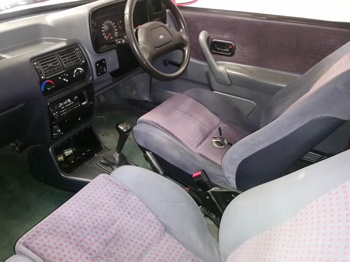 1988 Ford Escort Image 5